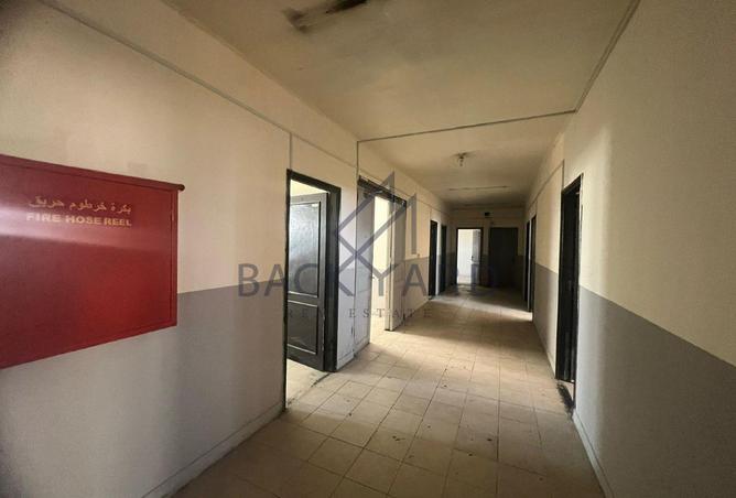 983869 - Property Image 2