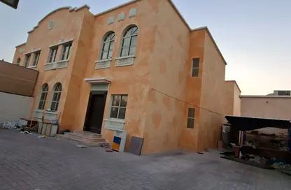 Villa - 4 Bedrooms - 5 Bathrooms for rent in Ain Khaled Villas - Ain Khaled - Doha