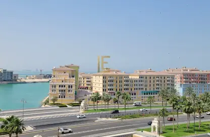 Apartment - 2 Bedrooms - 3 Bathrooms for rent in West Porto Drive - Porto Arabia - The Pearl Island - Doha