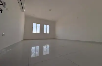 Apartment - 2 Bedrooms - 2 Bathrooms for rent in Umm Salal Ali - Umm Salal Ali - Doha