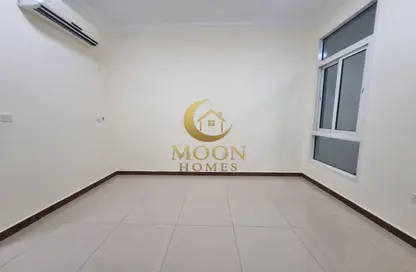Apartment - 2 Bedrooms - 2 Bathrooms for rent in Al Mansoura - Al Mansoura - Doha