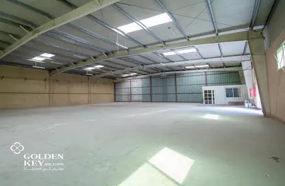 Warehouse - Studio - 2 Bathrooms for rent in Industrial Area 1 - Industrial Area - Doha