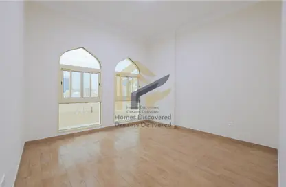 Apartment - 2 Bedrooms - 2 Bathrooms for rent in Al Nasr Street - Al Nasr - Doha