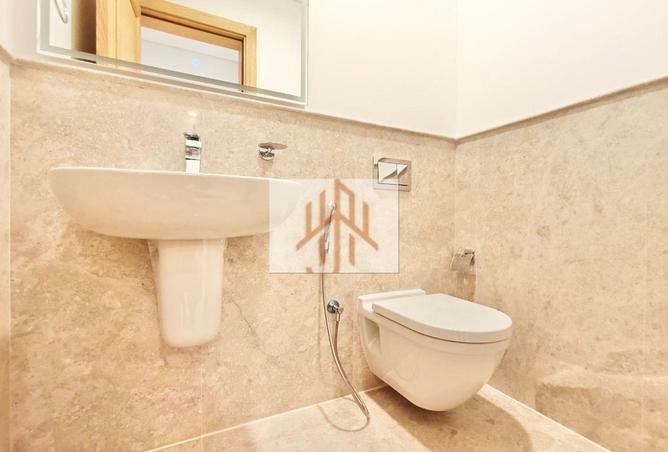 980352 - Property Image 3