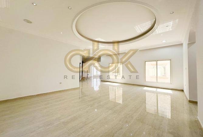 954296 - Property Main Image