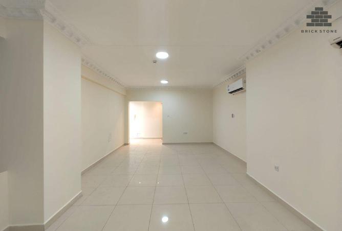 903388 - Property Image 3