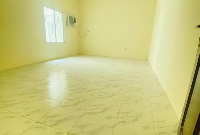 968011 - Property Image 2