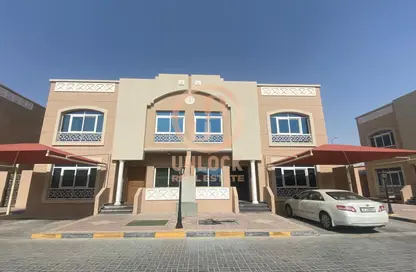 فيلا - 4 غرف نوم - 4 حمامات للايجار في مريخ - المريخ - الدوحة