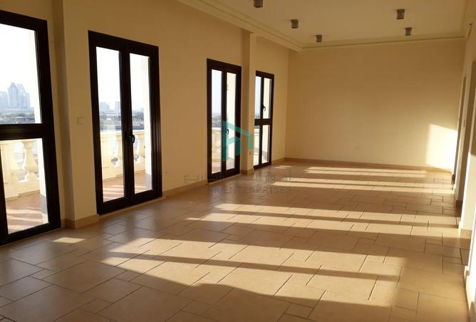 987994 - Property Main Image