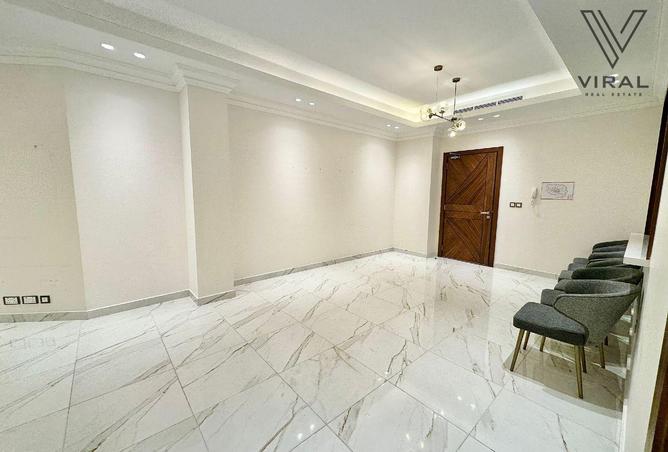 924089 - Property Image 3