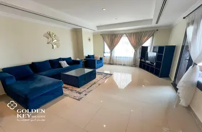 Apartment - 1 Bedroom - 2 Bathrooms for rent in West Porto Drive - Porto Arabia - The Pearl Island - Doha