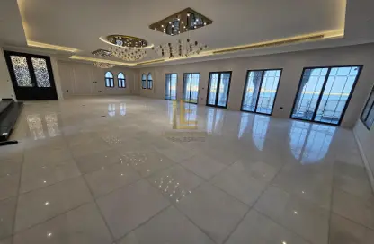 فيلا - 5 غرف نوم - 6 حمامات للبيع في فيلات البلاج - حي الفيلات - جزيرة اللؤلؤة - الدوحة