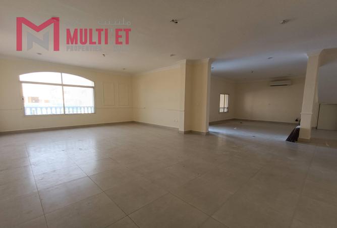 966818 - Property Image 2