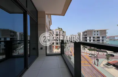 Apartment - 2 Bedrooms - 3 Bathrooms for rent in Gewan Island - The Pearl Island - Doha