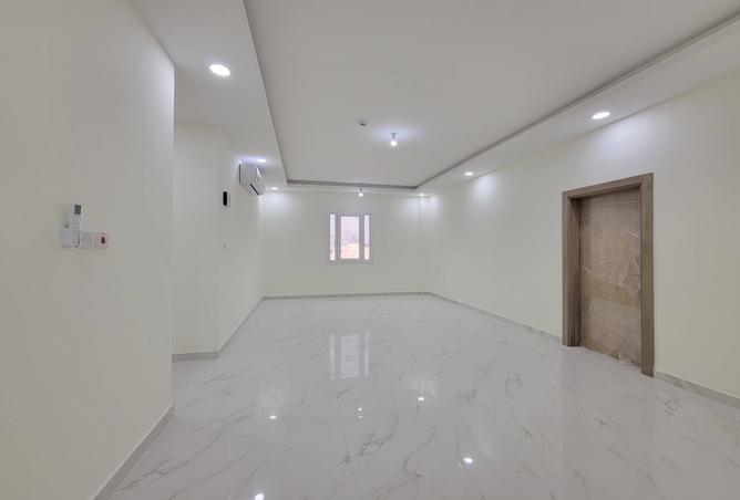 956840 - Property Main Image