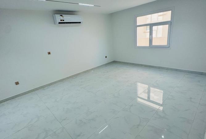 967299 - Property Image 2