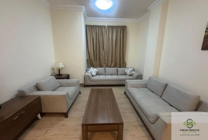 966851 - Property Image 2