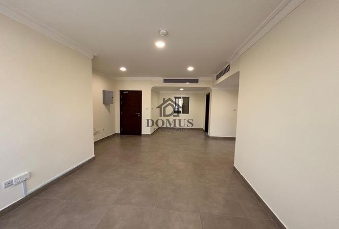 937130 - Property Image 2