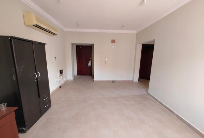 940892 - Property Image 2