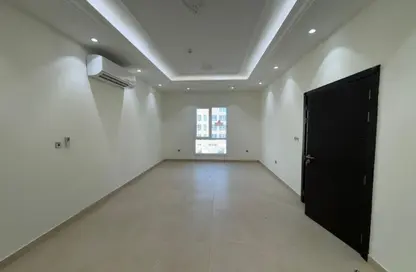 Apartment - 3 Bedrooms - 3 Bathrooms for rent in Al Nasr Street - Al Nasr - Doha