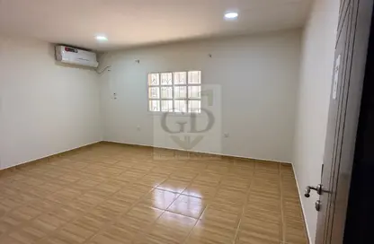 Apartment - Studio - 1 Bathroom for rent in New Salata - Salata - Doha