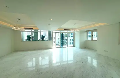 Apartment - 4 Bedrooms - 6 Bathrooms for sale in Gewan Island - The Pearl Island - Doha