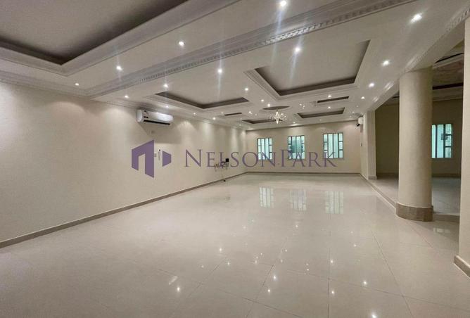 993707 - Property Main Image