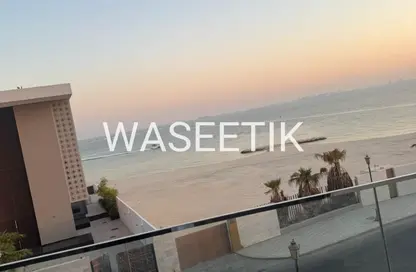 شقة - 2 غرف نوم - 3 حمامات للايجار في البلاج الجنوبي - البلاج - جزيرة اللؤلؤة - الدوحة