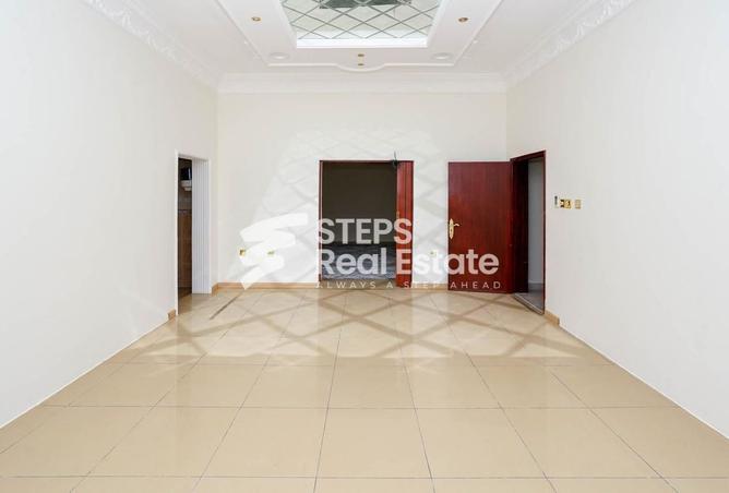 929118 - Property Image 3
