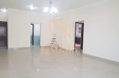 شقة - 3 غرف نوم - 4 حمامات للايجار في فريج بن محمود - الدوحة