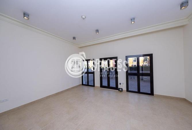 Apartment - 1 Bedroom - 2 Bathrooms for rent in Teatro - Qanat Quartier - The Pearl Island - Doha