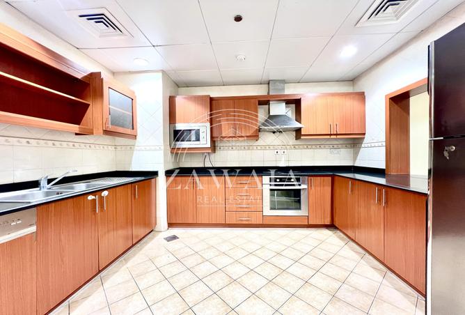 958144 - Property Image 3