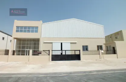 Warehouse - Studio - 5 Bathrooms for rent in Logistics Village Qatar - Al Wakra