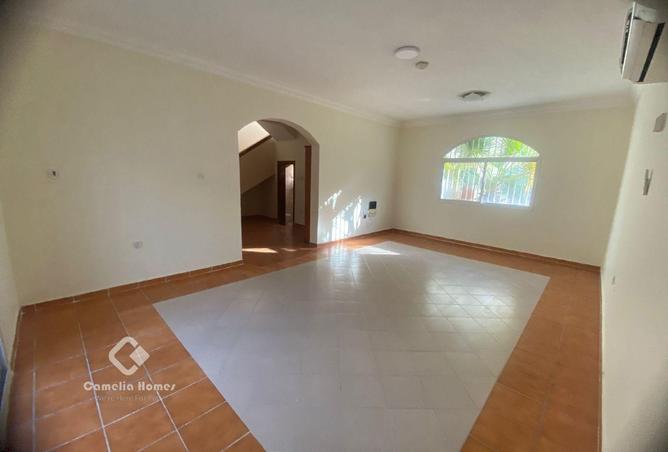 957906 - Property Image 2