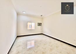 صورةغرفة فارغة لـ: فيلا - 7 غرف نوم - 7 حمامات للكراء في إزغاوا - إزغاوا - الدوحة, صورة 1