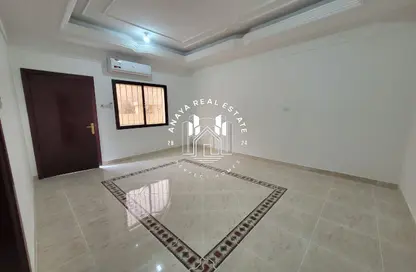 Villa - Studio - 1 Bathroom for rent in Al Nuaija Street - Al Nuaija - Doha