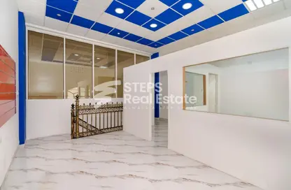 Shop - Studio - 1 Bathroom for rent in Musheireb Tower - Musheireb - Musheireb - Doha