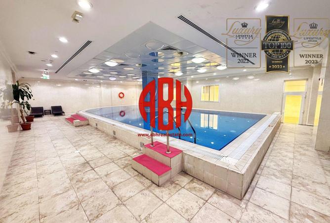 950596 - Property Image 2