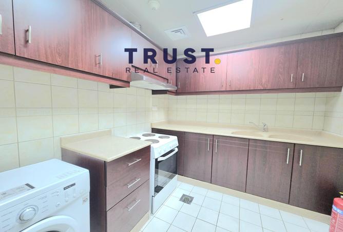 981953 - Property Image 2