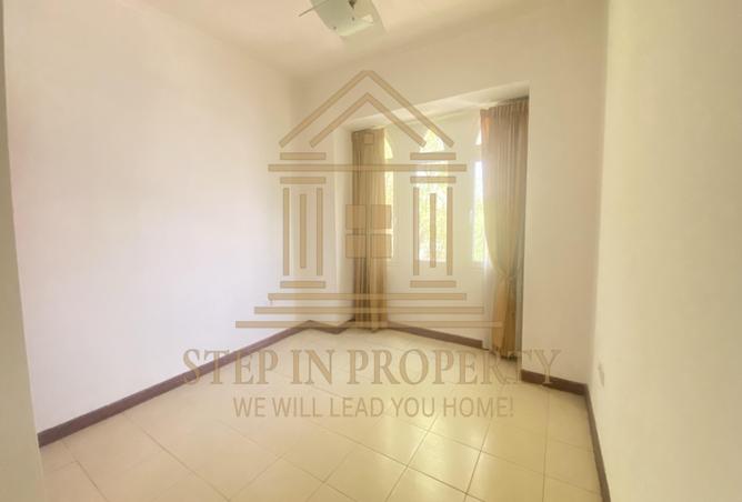 944641 - Property Image 3