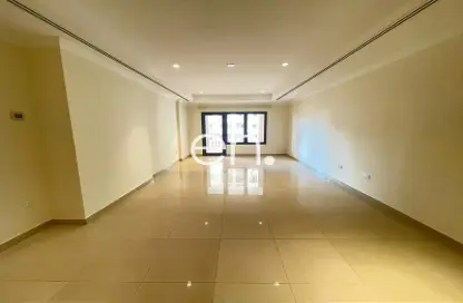 Empty Room image for: Apartment - 1 Bedroom - 2 Bathrooms for rent in Tower 13 - Porto Arabia - The Pearl Island - Doha, Image 1