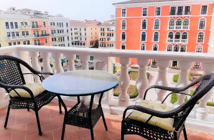 Apartment - 2 Bedrooms - 3 Bathrooms for rent in Qanat Quartier - The Pearl Island - Doha