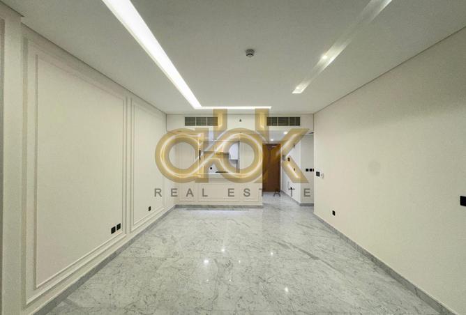 985237 - Property Image 3