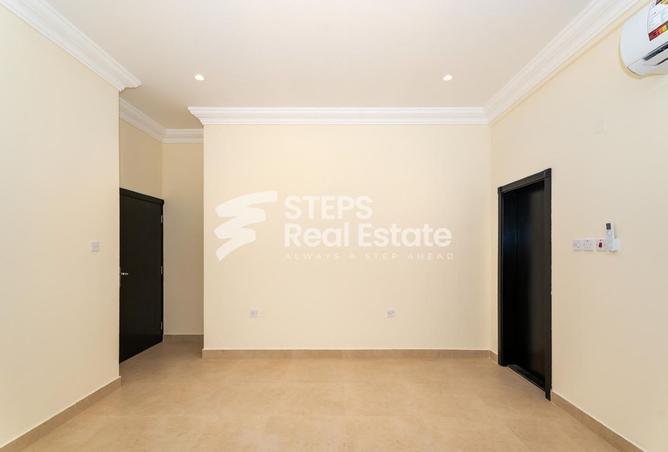942139 - Property Image 2
