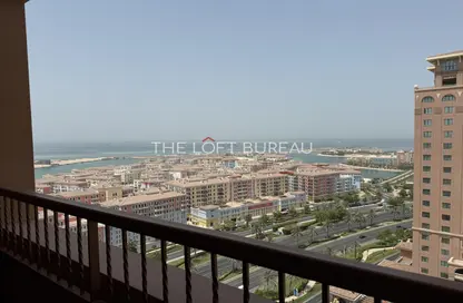 شقة - 2 غرف نوم - 3 حمامات للايجار في طريق بورتو الغربي - بورتو أرابيا - جزيرة اللؤلؤة - الدوحة