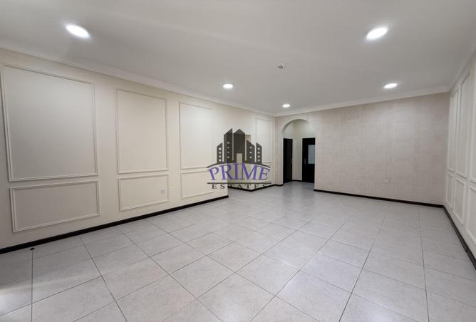 1001988 - Property Image 2