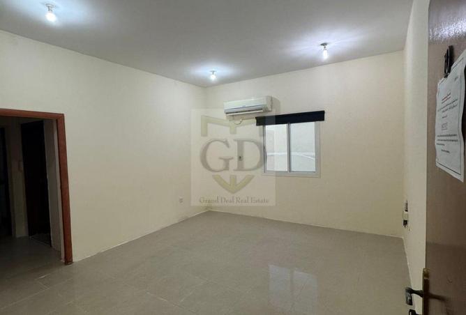 995342 - Property Image 3