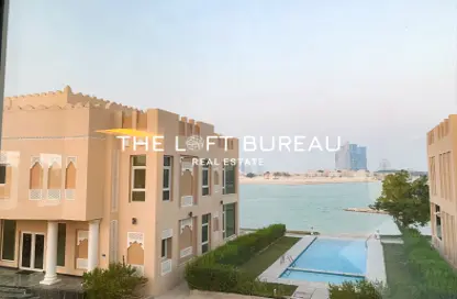 فيلا - 5 غرف نوم - 6 حمامات للايجار في البوابة الشمالية - بحيرة وست لاجون - الدوحة