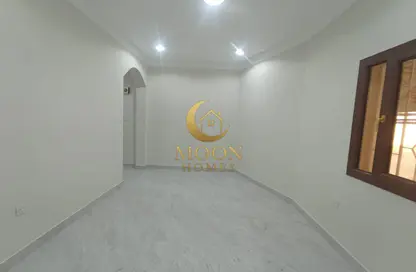 Apartment - 3 Bedrooms - 3 Bathrooms for rent in Muntazah 7 - Al Muntazah - Doha