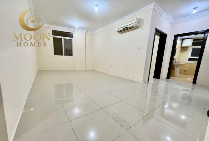 976678 - Property Main Image